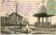 S11785 postcard 92 Bourg la Reine - La Gare et le Kiosque