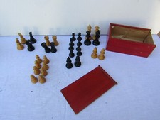 old box of subjects for chess games