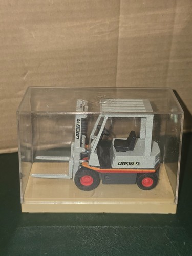 Oldcars old cars fiat - 1:35,