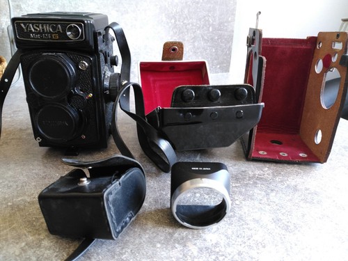 Serviced tested yashica - &,