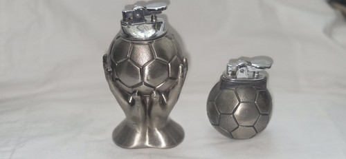 Deux briquets table - de, ballons