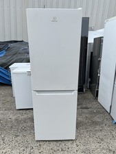 Réfrigérateur Indesit pose