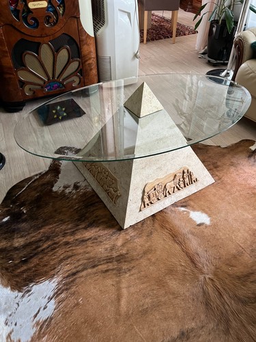 Table basse pyramide - table,