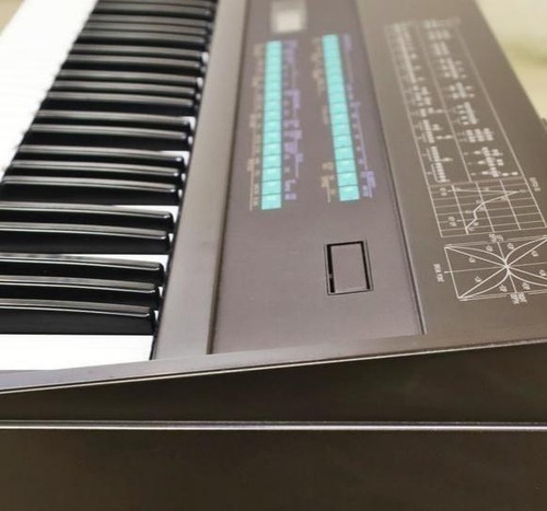 Synthétiseur numérique - synthétiseur, fm