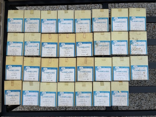 Lot boîtes tena g - 31,