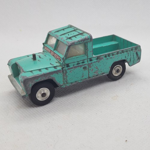 Corgi toys land rover 109 - rover,