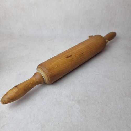Rouleau pâtisserie ancien - à,