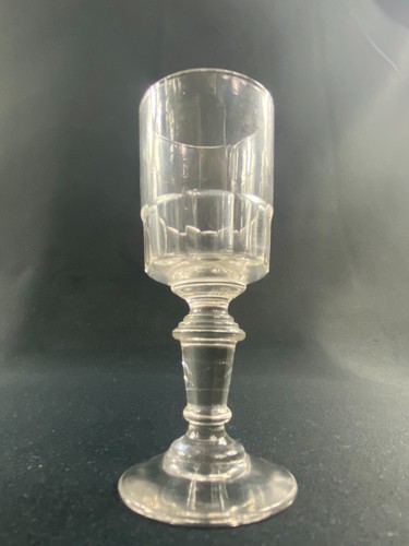 Verre pied - pied,