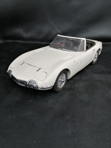Auto art 2000gt diecast - auto,