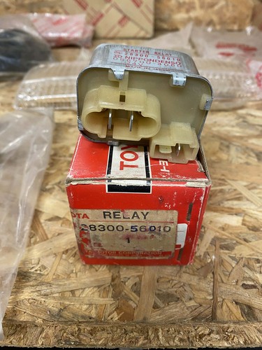 Relay volts toyota - relay, land