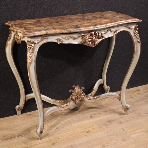 Console française laquée