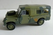1/43 LAND ROVER séries III 109 sans boite