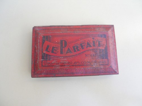 Ancienne boite metal - ·, le