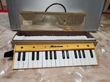 Ancien  PIANO Pianica Tokai