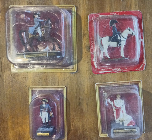 Neuf lot figurines collection - lot,