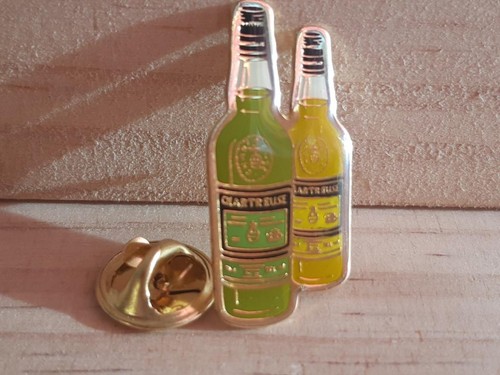 Arthus bertrand rare pin - arthus, pin's