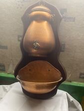 fontaine ou lavabo ancien