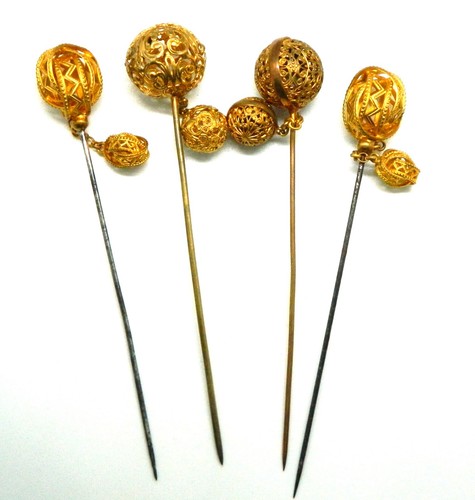 Lot belles épingles à - de, 4