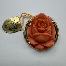 Broche En Corail Et Plaque Or