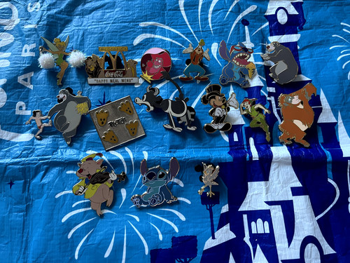Lot disney pins trading - disney,