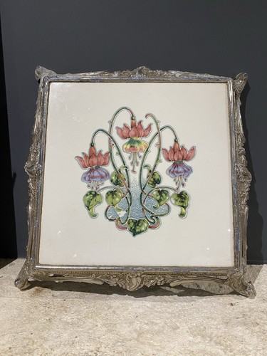 Dessous plat ancien - dessous, de
