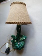 UNE BELLE LAMPE DE TABLE