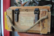 Caisse à munitions militaire