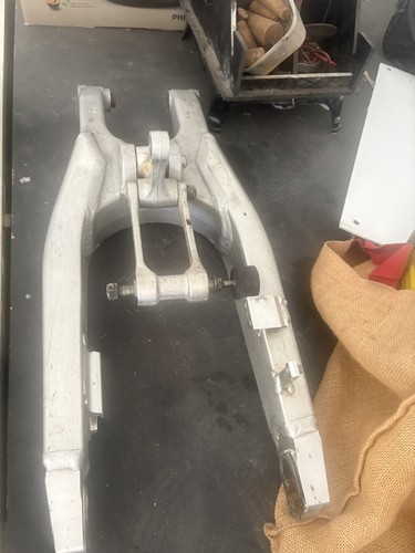 Bras oscillant crf 250 2014 - bras,