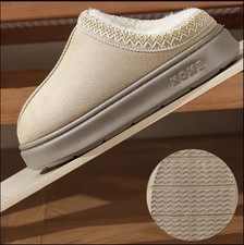 Chaussons Confortable Beige -
