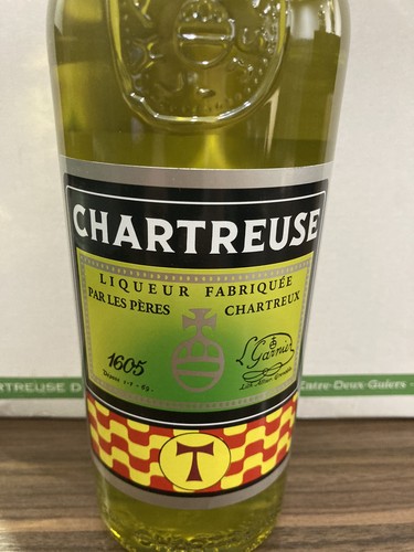 Chartreuse tau - tau, 25