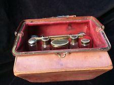 Malle de voyage ancienne en