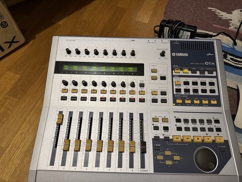 Table mixage yamaha - table,