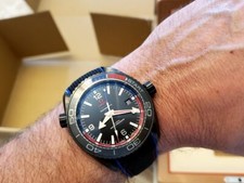 Chronomètre maître coaxial Omega Seamaster Planet Ocean 600 M GMT 45,5 mm