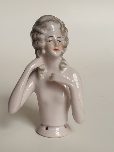 Demi figurine porcelaine - en,