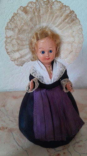 Poupee regionale tres ancienne - regionale,