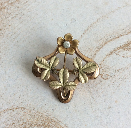Broche plaqué fleur patine - or,