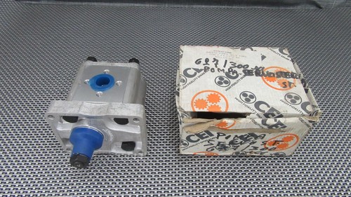 8273975 pompe hydraulique - pompe,