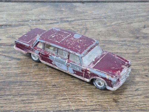 Voiture miniature mercedes - miniature,