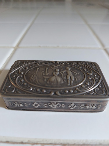 Ancienne petite boite - ancienne,
