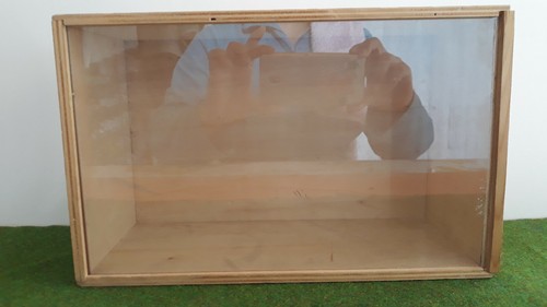Boite vitrine contreplaqué - ,