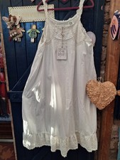 Romantique robe à volants