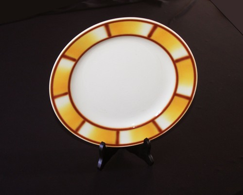 Plat ancien en - cm, faïence