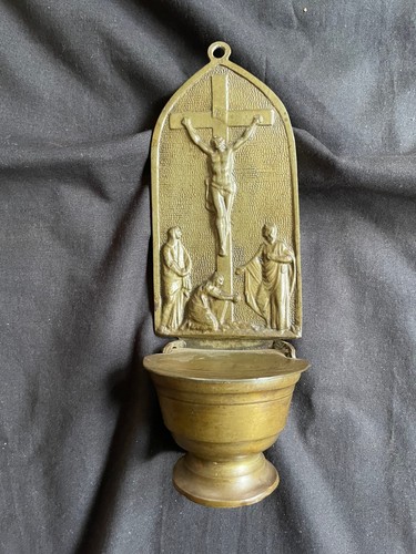 French antique fontaine - french, À