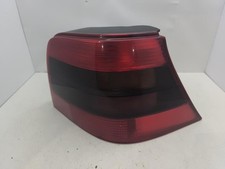 Feu arriere principal droit