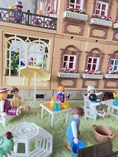Playmobil Victorian mansion 5300 with instructions with accessories and characters