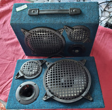 2 ENCEINTES /CAISSON DE