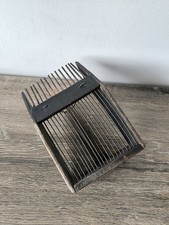 OUTIL ANCIEN GRIFFE PEIGNE - MYRTILLES BRIMBELLES 