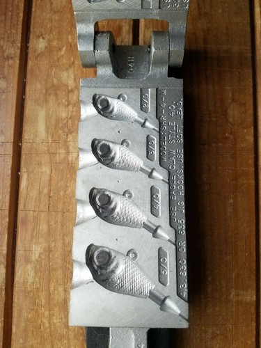Moule plombs it - à,