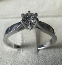 Bague Solitaire En Or Blanc 18