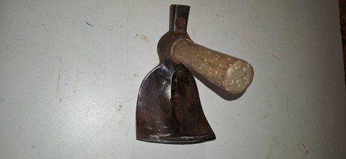 Petite herminette de - ,